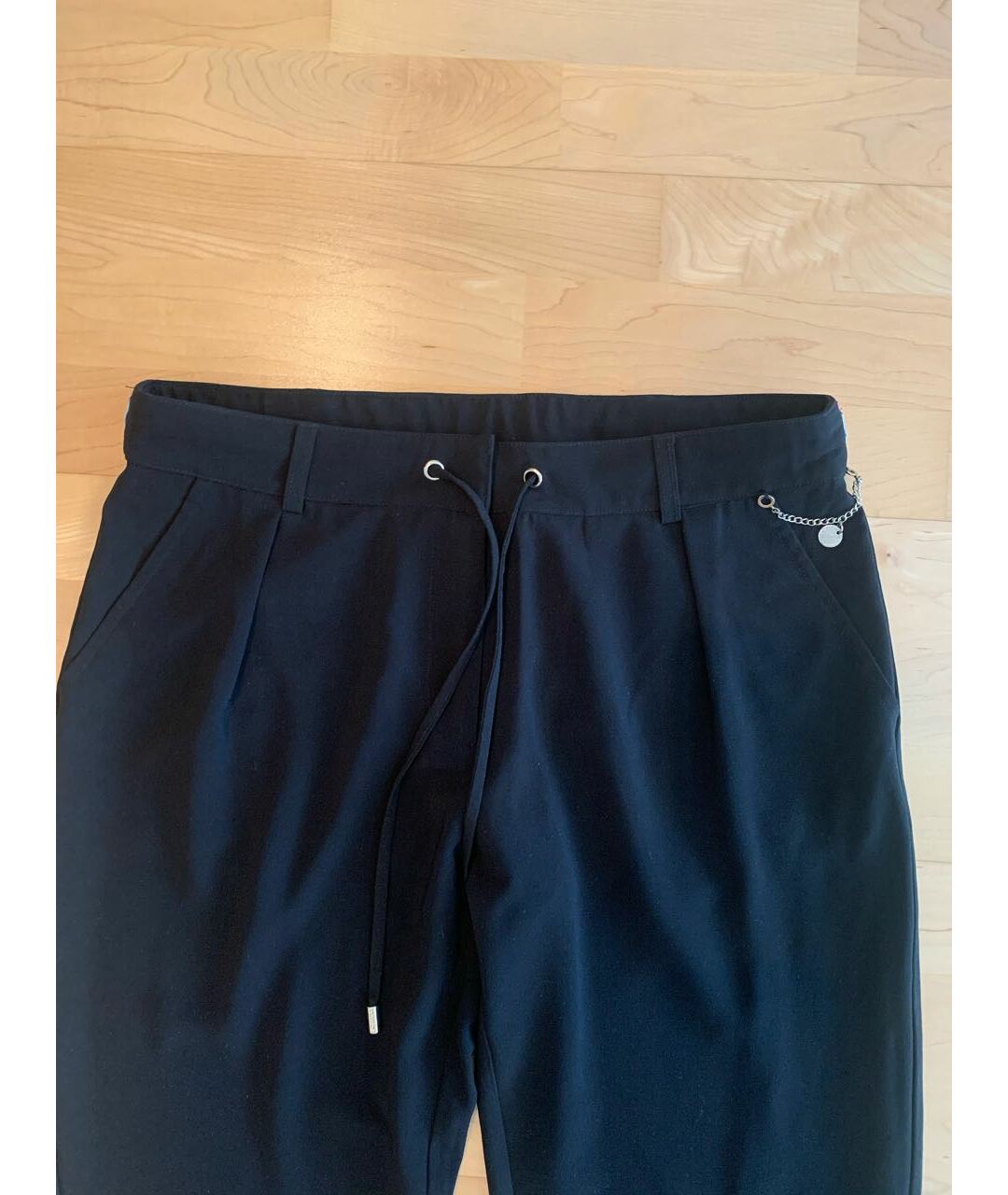 LIU JO Черные полиэстеровые прямые брюки, фото 3