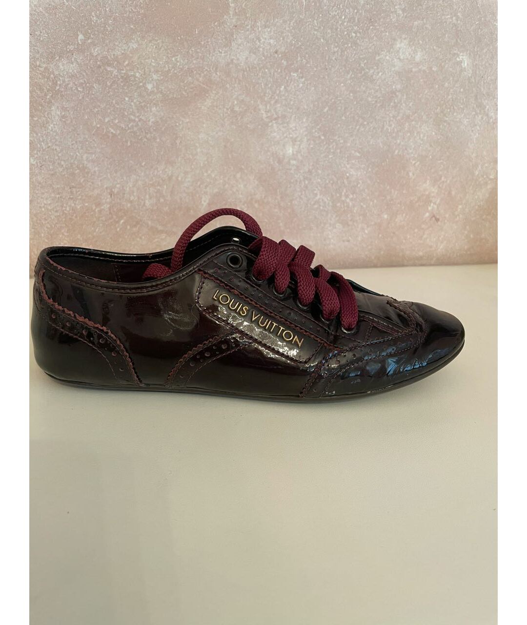LOUIS VUITTON PRE-OWNED Бордовые кроссовки из лакированной кожи, фото 7