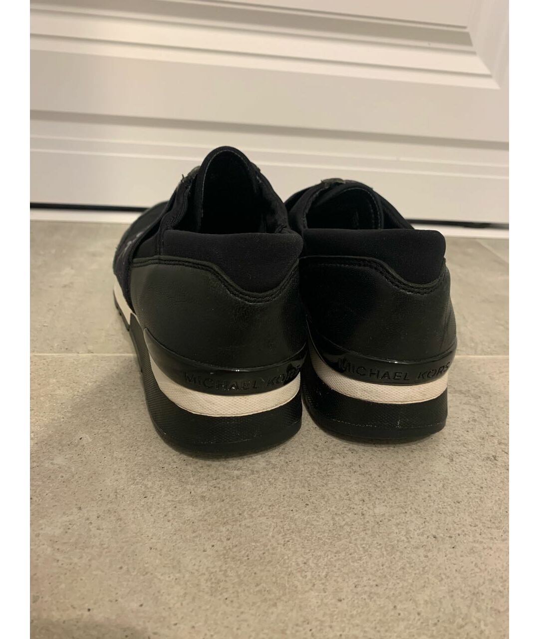 MICHAEL KORS Черные кожаные кроссовки, фото 3