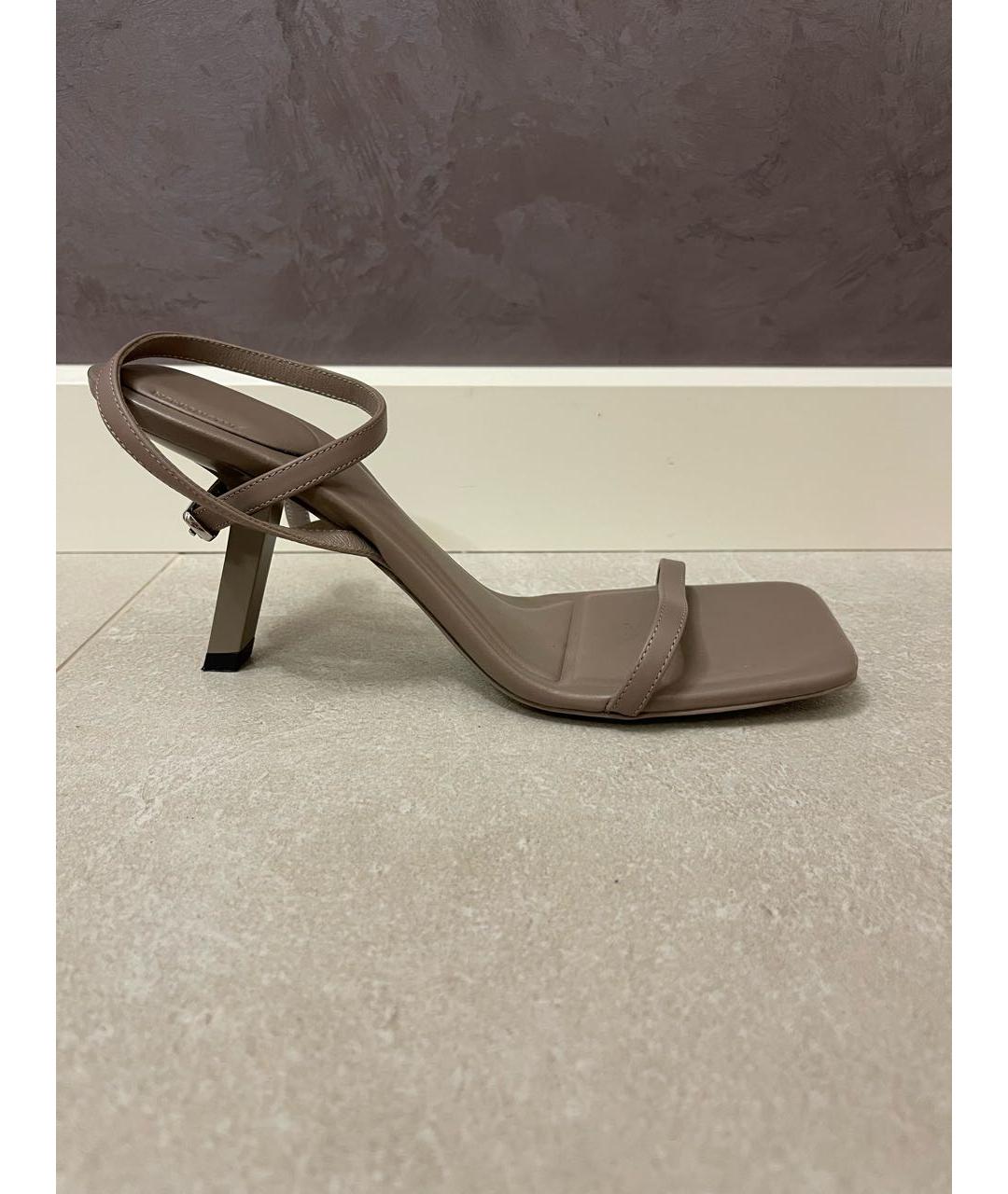 BALENCIAGA Бежевые кожаные босоножки, фото 8