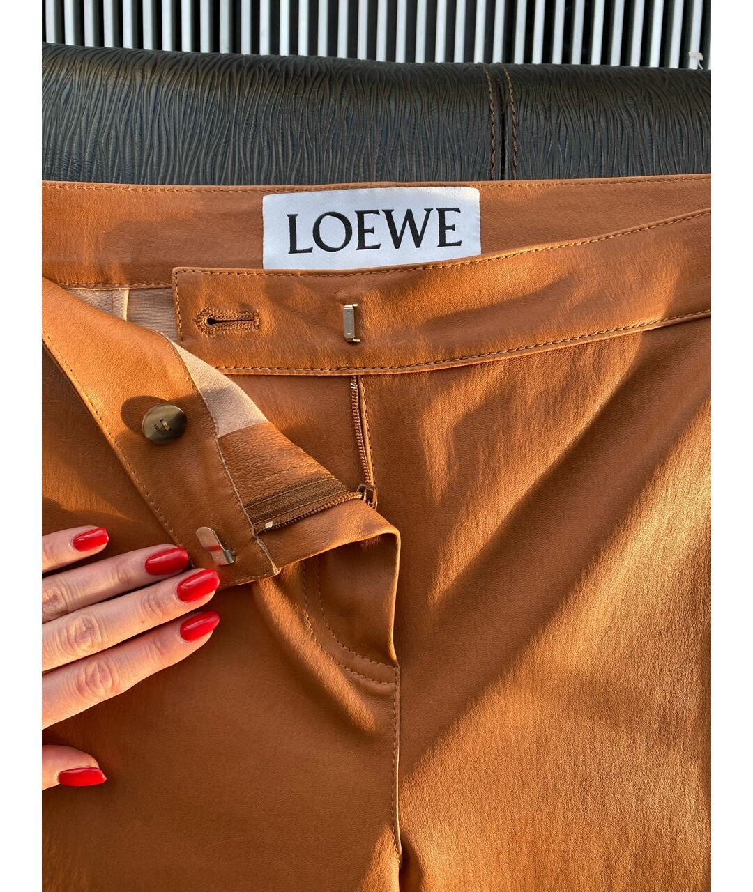 LOEWE Оранжевое кожаные брюки узкие, фото 4