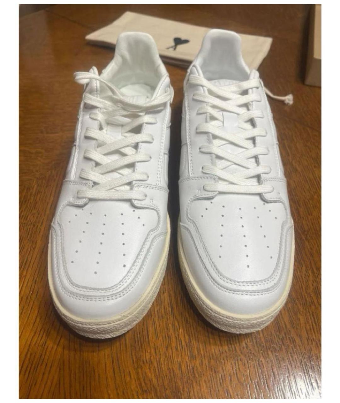 AMI Белые кожаные низкие кроссовки / кеды, фото 2