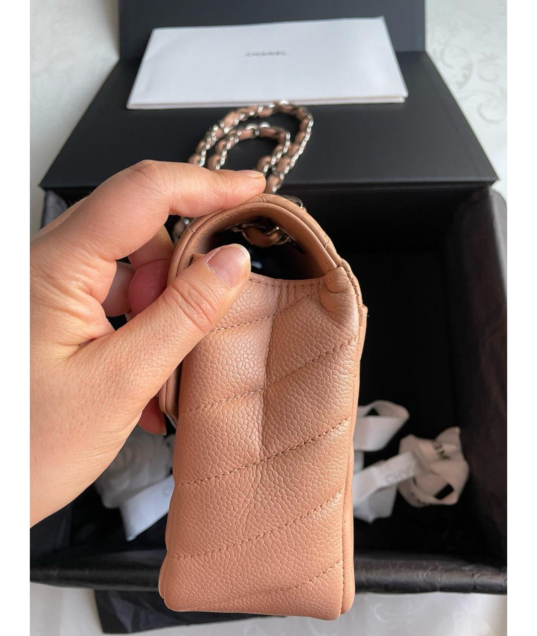 CHANEL Бежевая кожаная сумка через плечо, фото 4