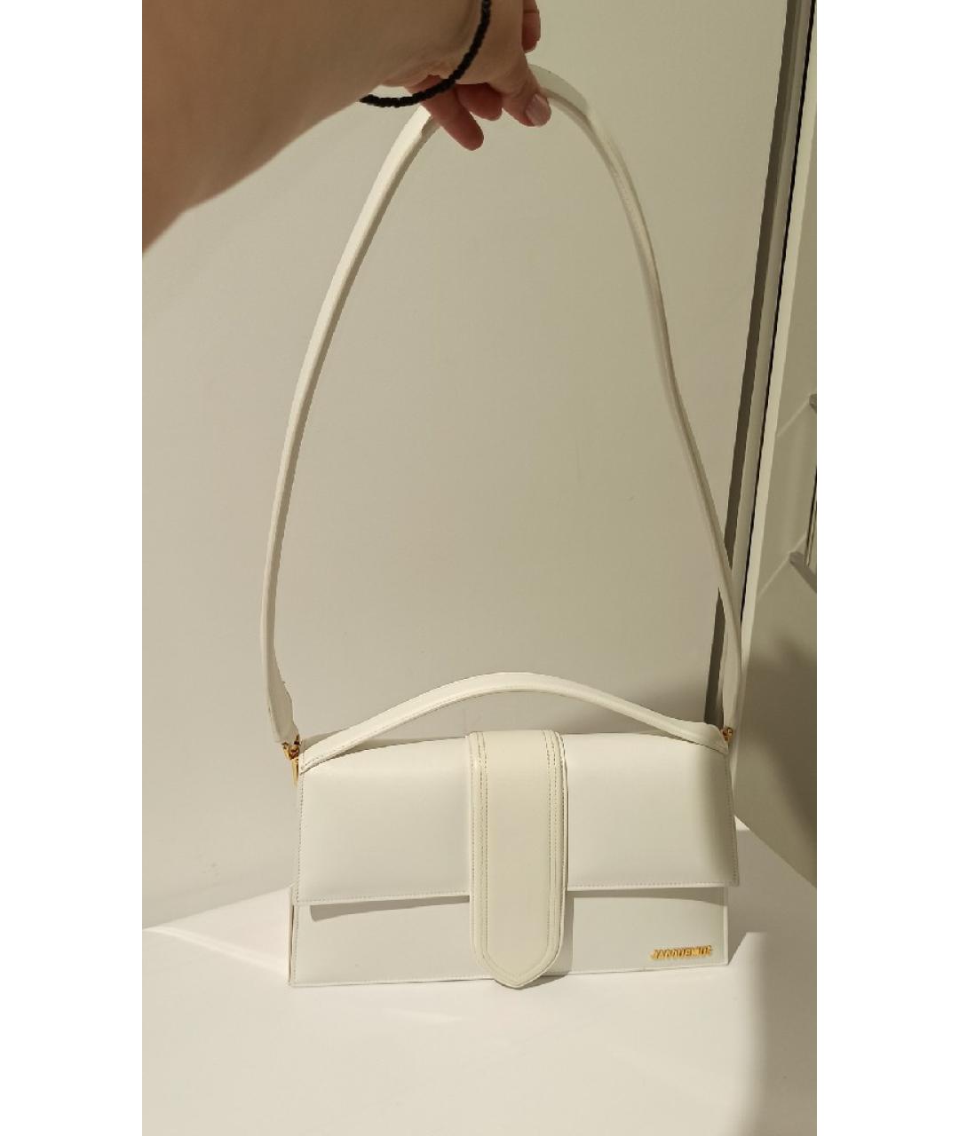 JACQUEMUS Белая кожаная сумка с короткими ручками, фото 8