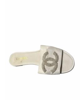 CHANEL Шлепанцы