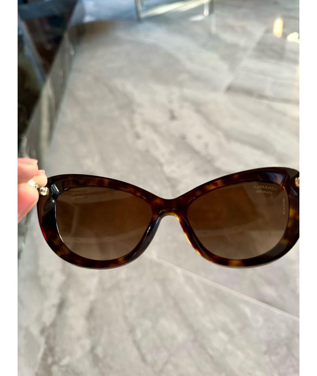 CHANEL PRE-OWNED Пластиковые солнцезащитные очки, фото 6