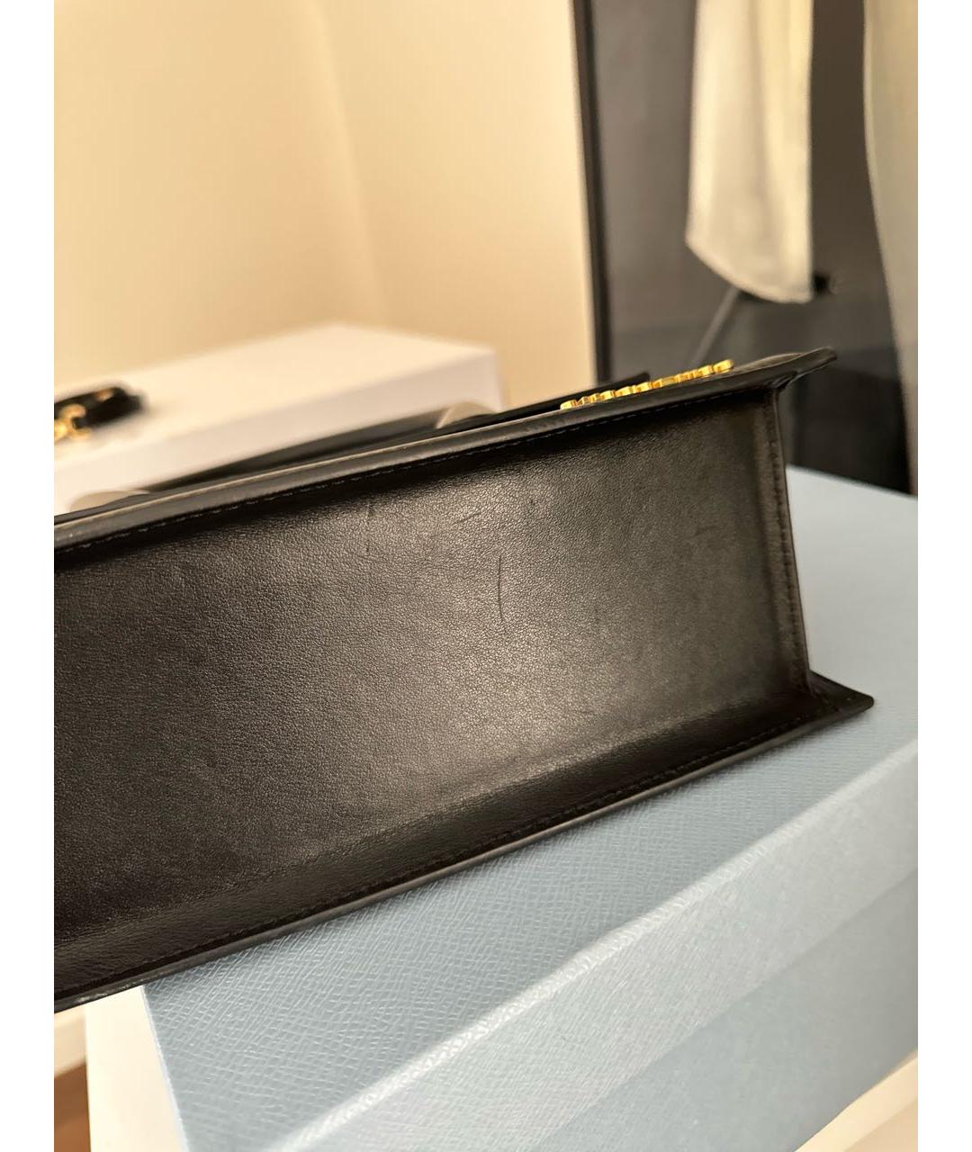 JACQUEMUS Черная кожаная сумка с короткими ручками, фото 6