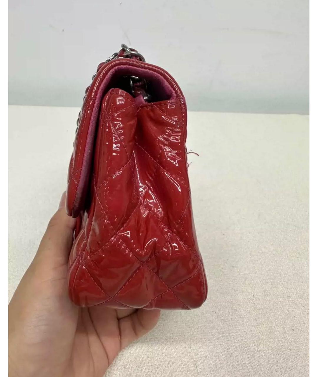 CHANEL PRE-OWNED Красная сумка через плечо из лакированной кожи, фото 4