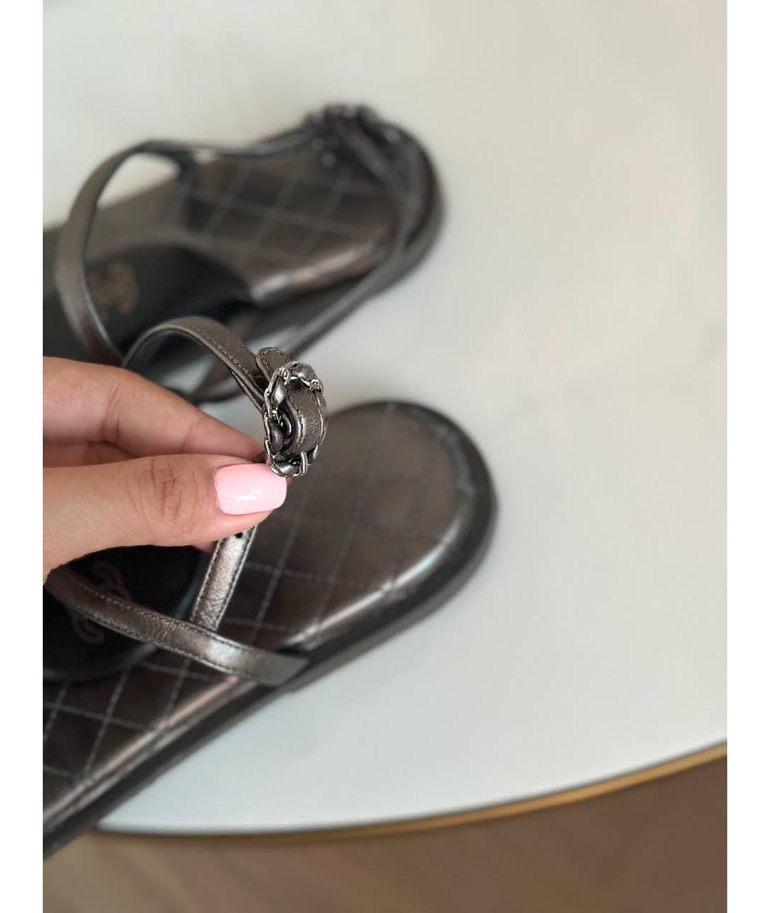 CHANEL Серебряные кожаные сандалии, фото 3