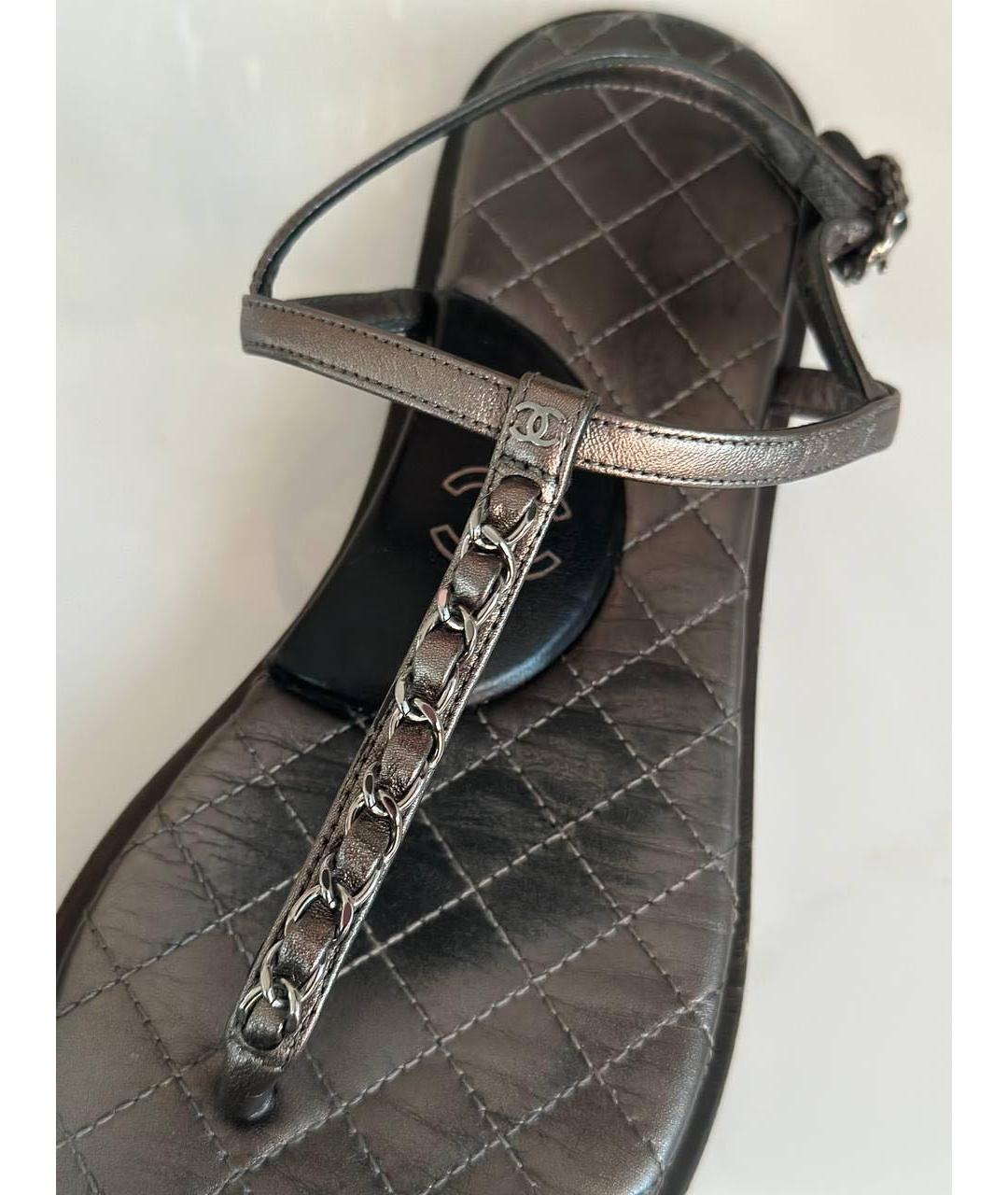 CHANEL PRE-OWNED Серебряные кожаные сандалии, фото 2