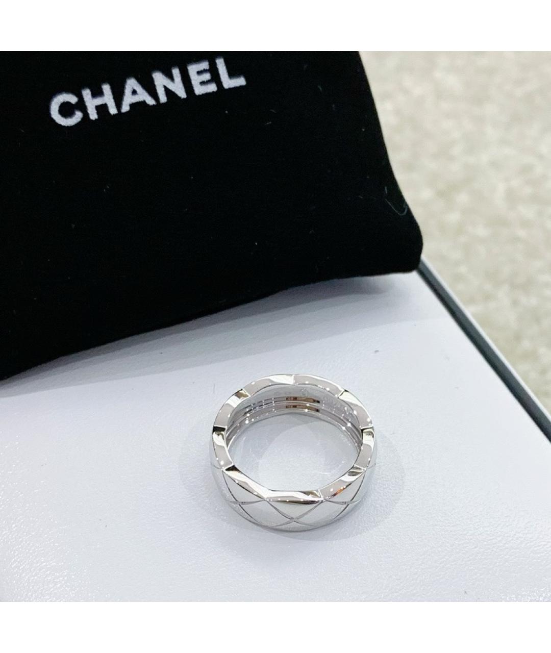 CHANEL PRE-OWNED Серебряное кольцо из белого золота, фото 3