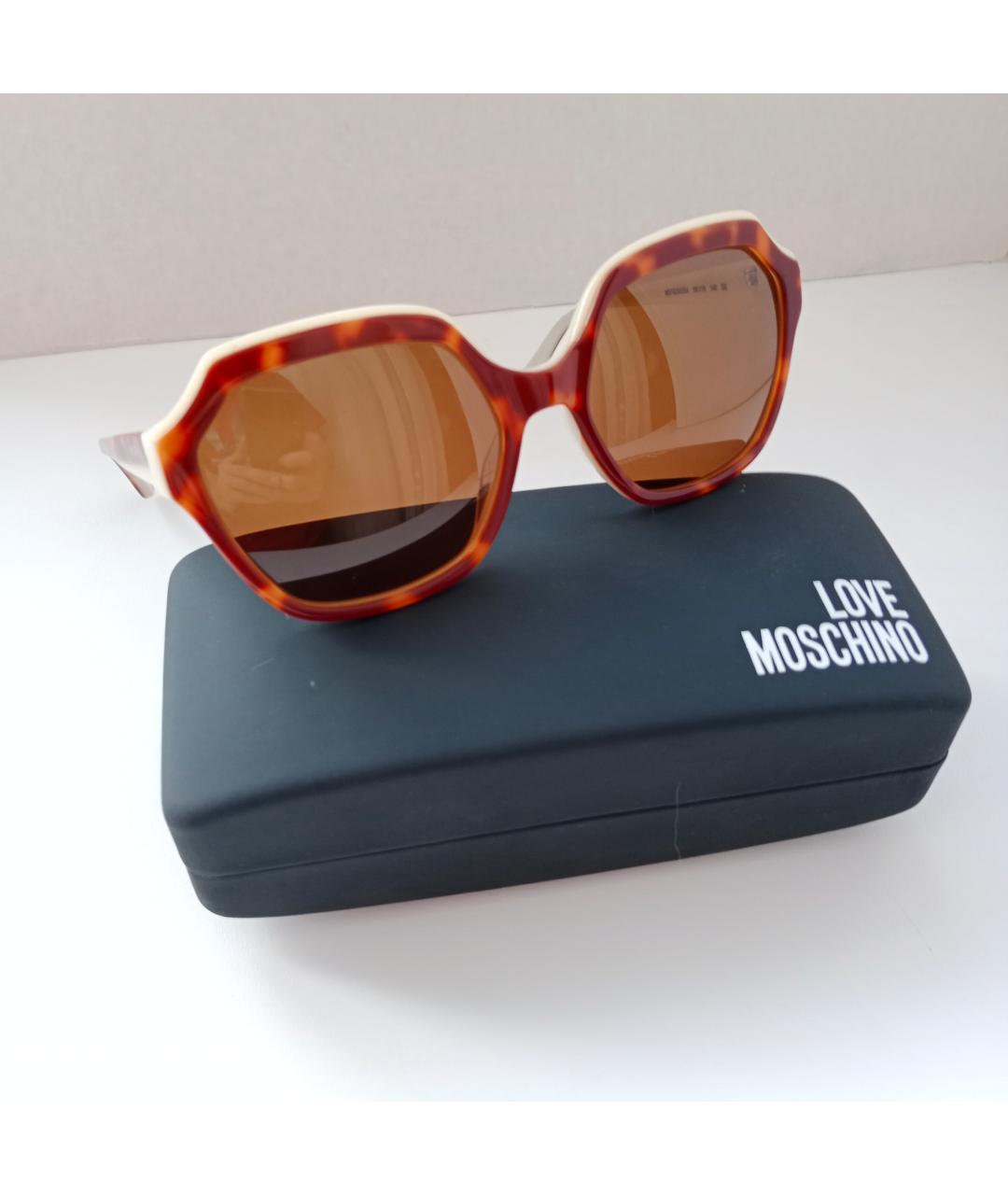 LOVE MOSCHINO Коричневые пластиковые солнцезащитные очки, фото 2