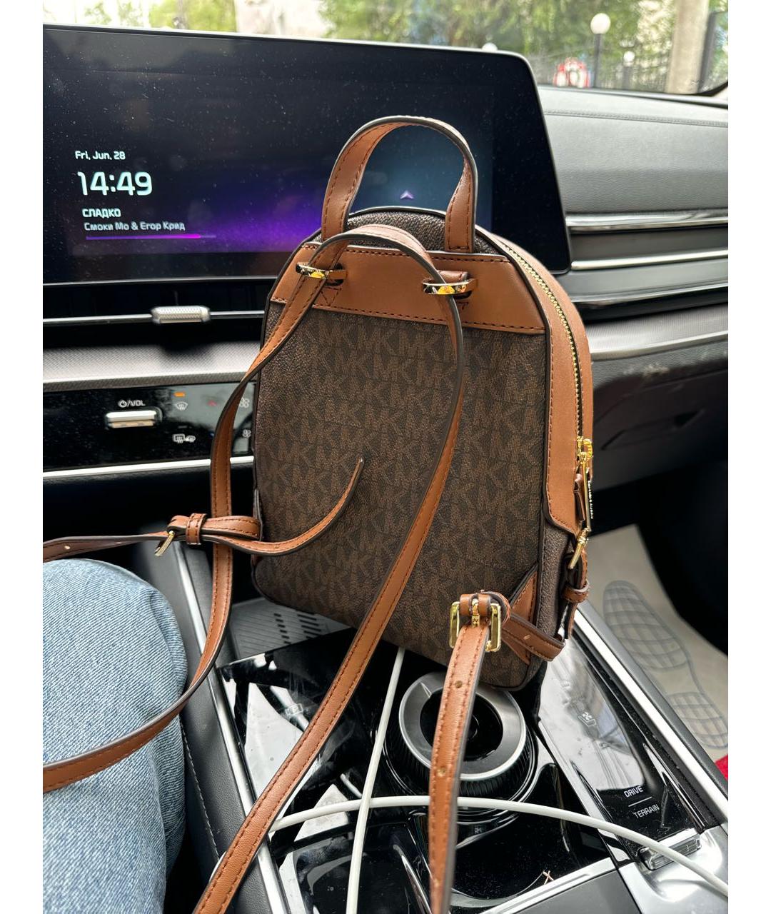 MICHAEL KORS Коричневый рюкзак из искусственной кожи, фото 3