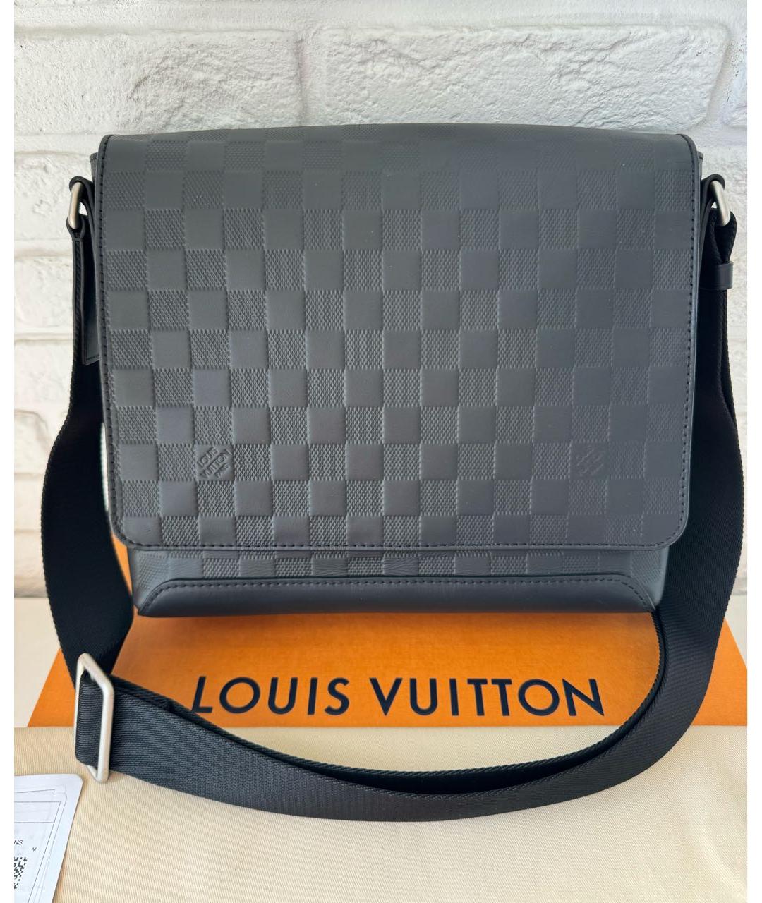 LOUIS VUITTON Черная кожаная сумка на плечо, фото 9