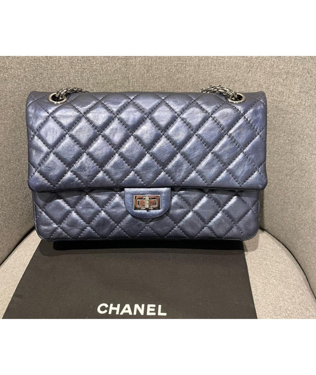 CHANEL Темно-синяя кожаная сумка через плечо, фото 2