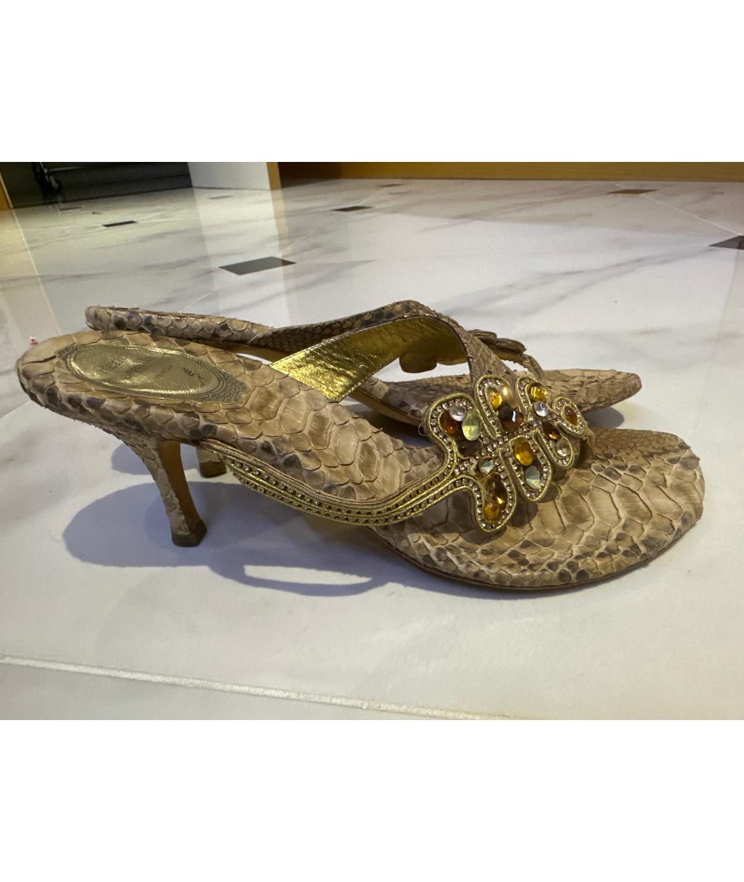 RENE CAOVILLA Бежевые лодочки на низком каблуке из экзотической кожи, фото 9