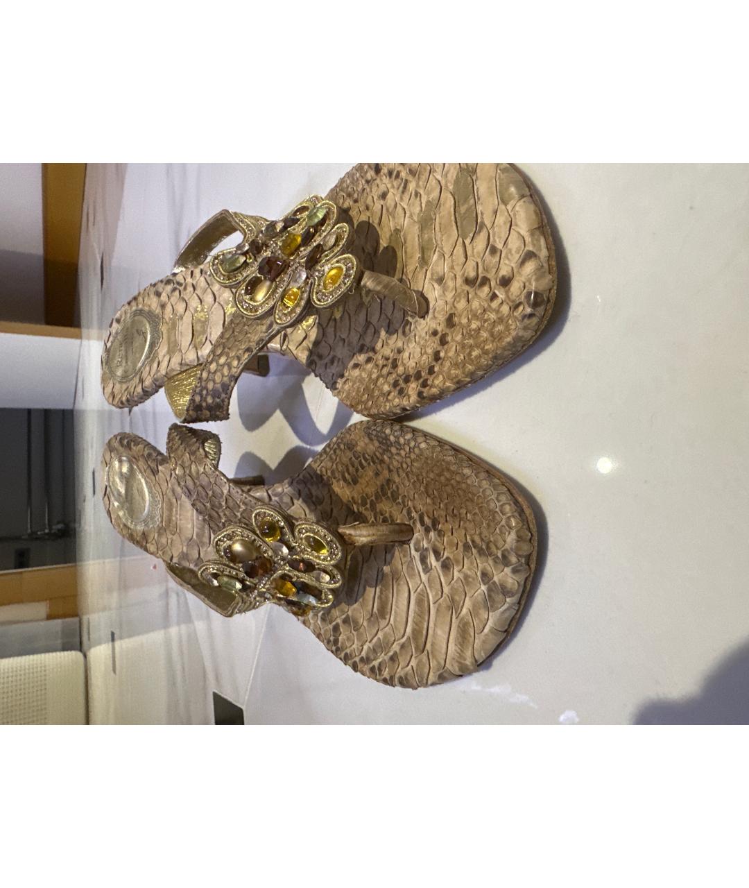RENE CAOVILLA Бежевые лодочки на низком каблуке из экзотической кожи, фото 2