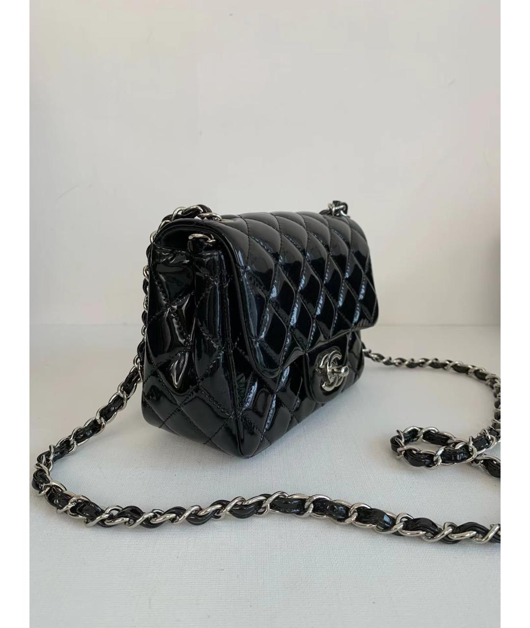 CHANEL PRE-OWNED Черная сумка через плечо из лакированной кожи, фото 3