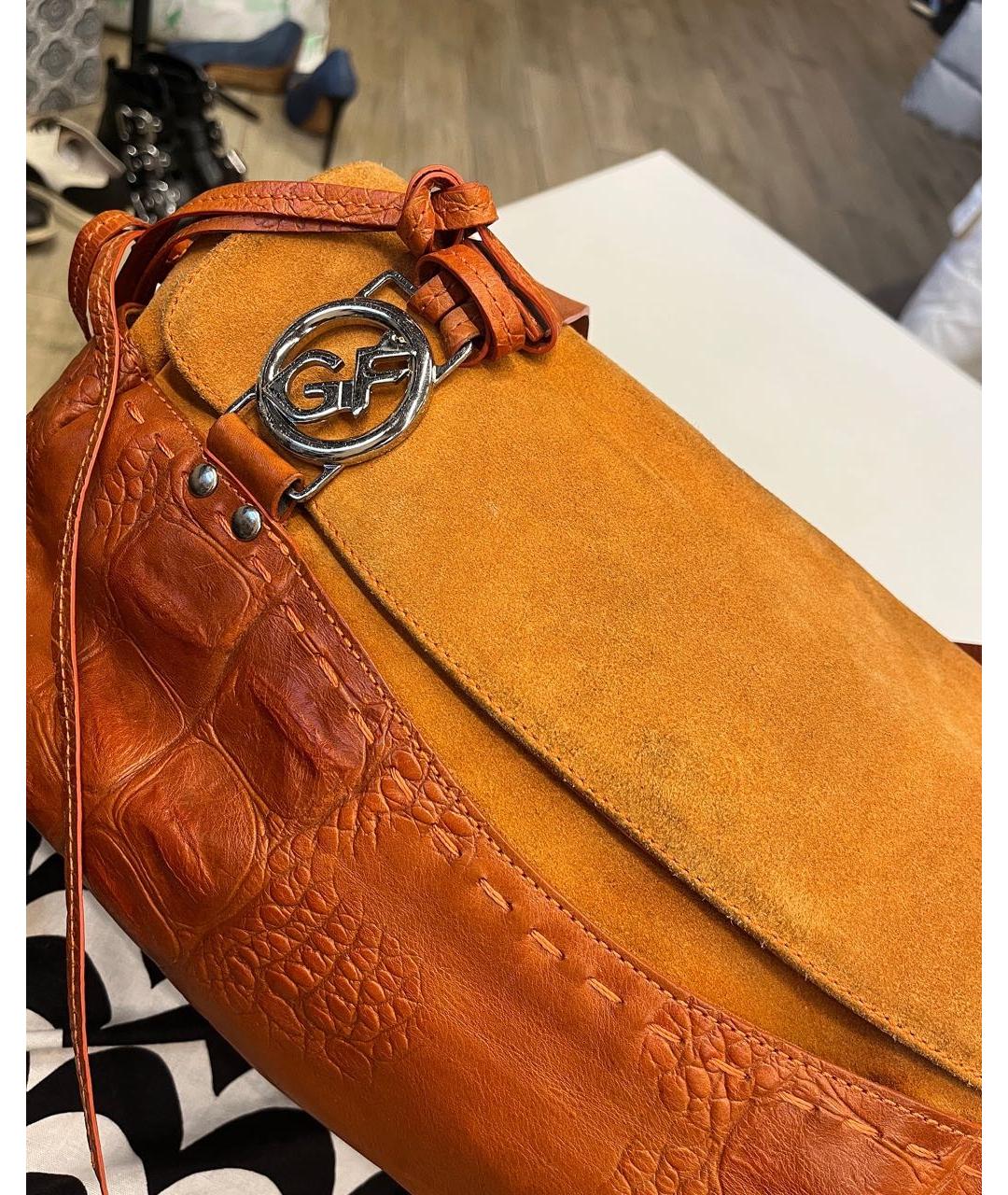 GIANFRANCO FERRE Оранжевая замшевая сумка с короткими ручками, фото 5