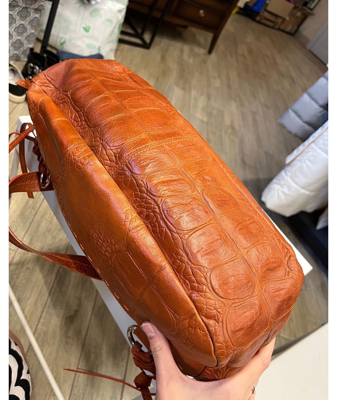 GIANFRANCO FERRE Оранжевая замшевая сумка с короткими ручками, фото 6
