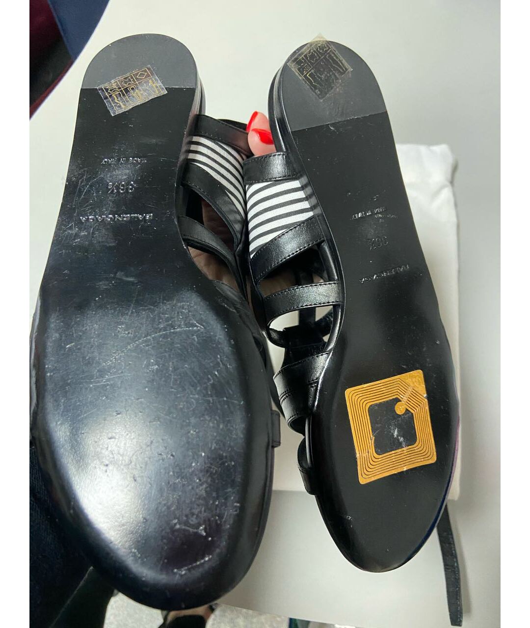 BALENCIAGA Черные кожаные сандалии, фото 3