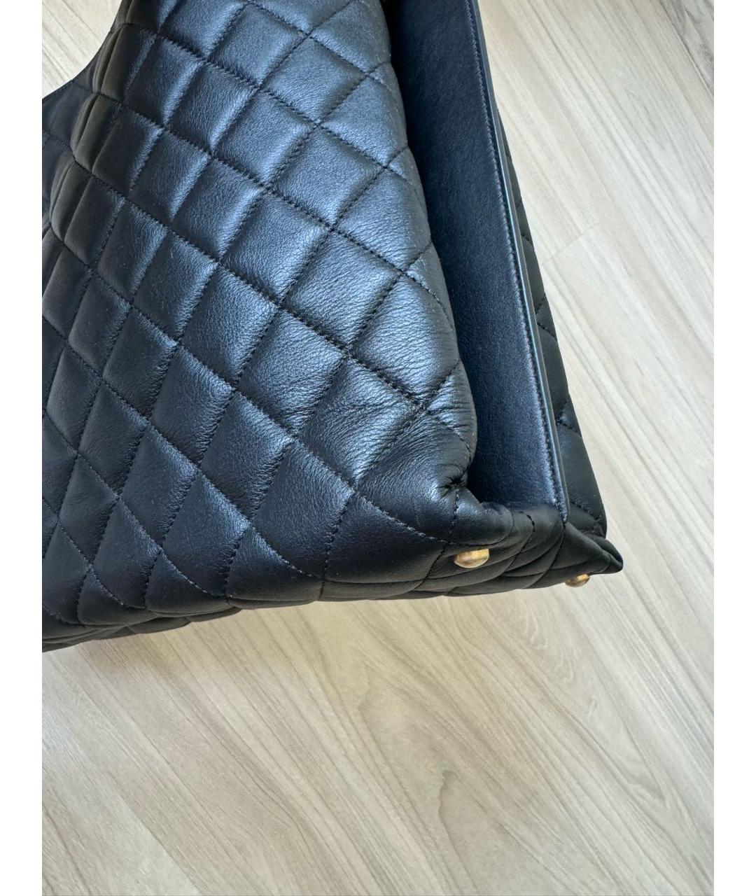 CHANEL PRE-OWNED Черная кожаная сумка с короткими ручками, фото 5