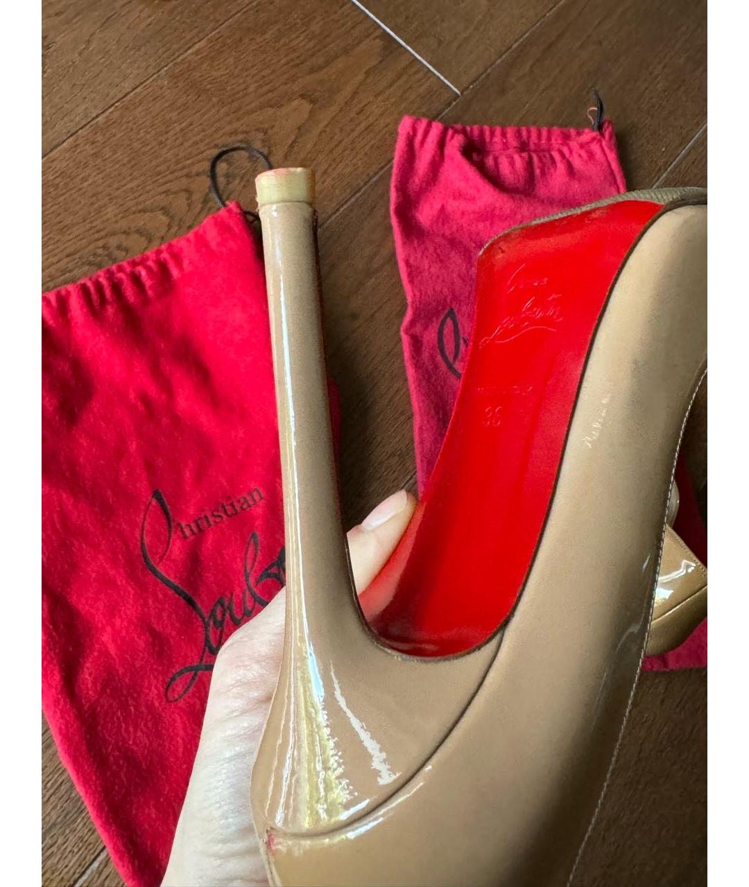 CHRISTIAN LOUBOUTIN Бежевые кожаные туфли, фото 4