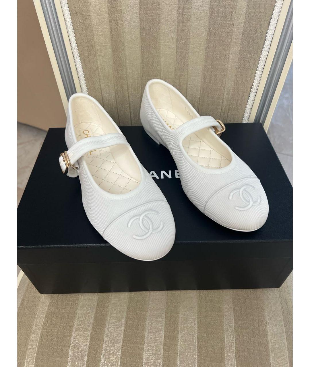 CHANEL PRE-OWNED Белые балетки, фото 4