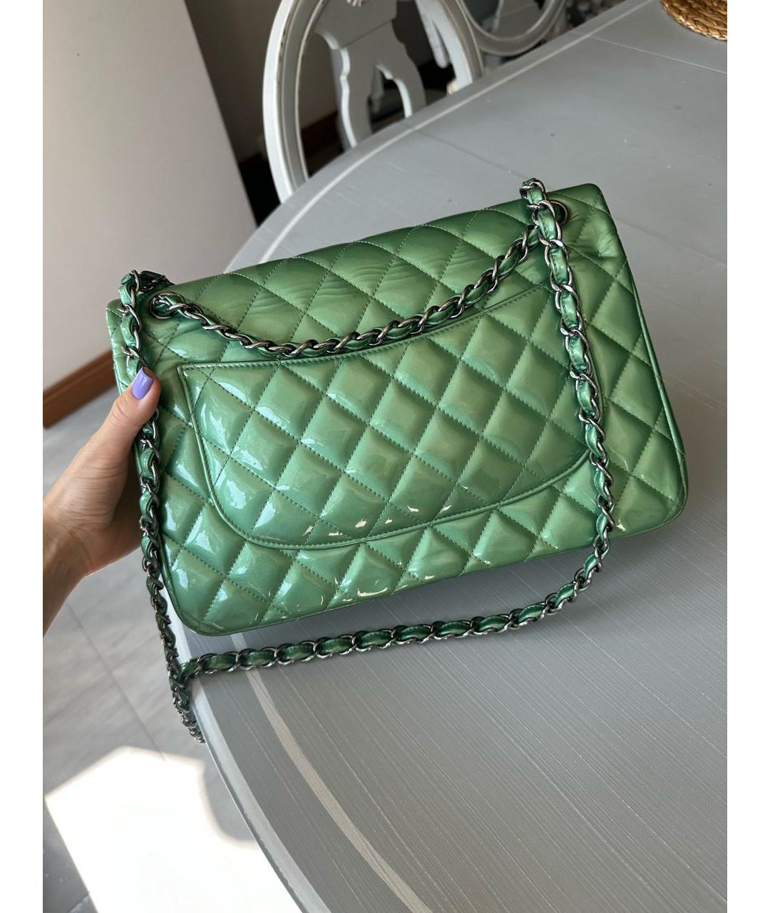 CHANEL Зеленая сумка через плечо из лакированной кожи, фото 3