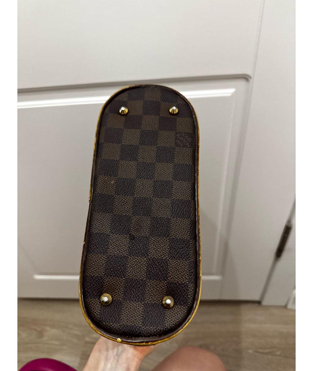 LOUIS VUITTON Коричневая кожаная сумка с короткими ручками, фото 5