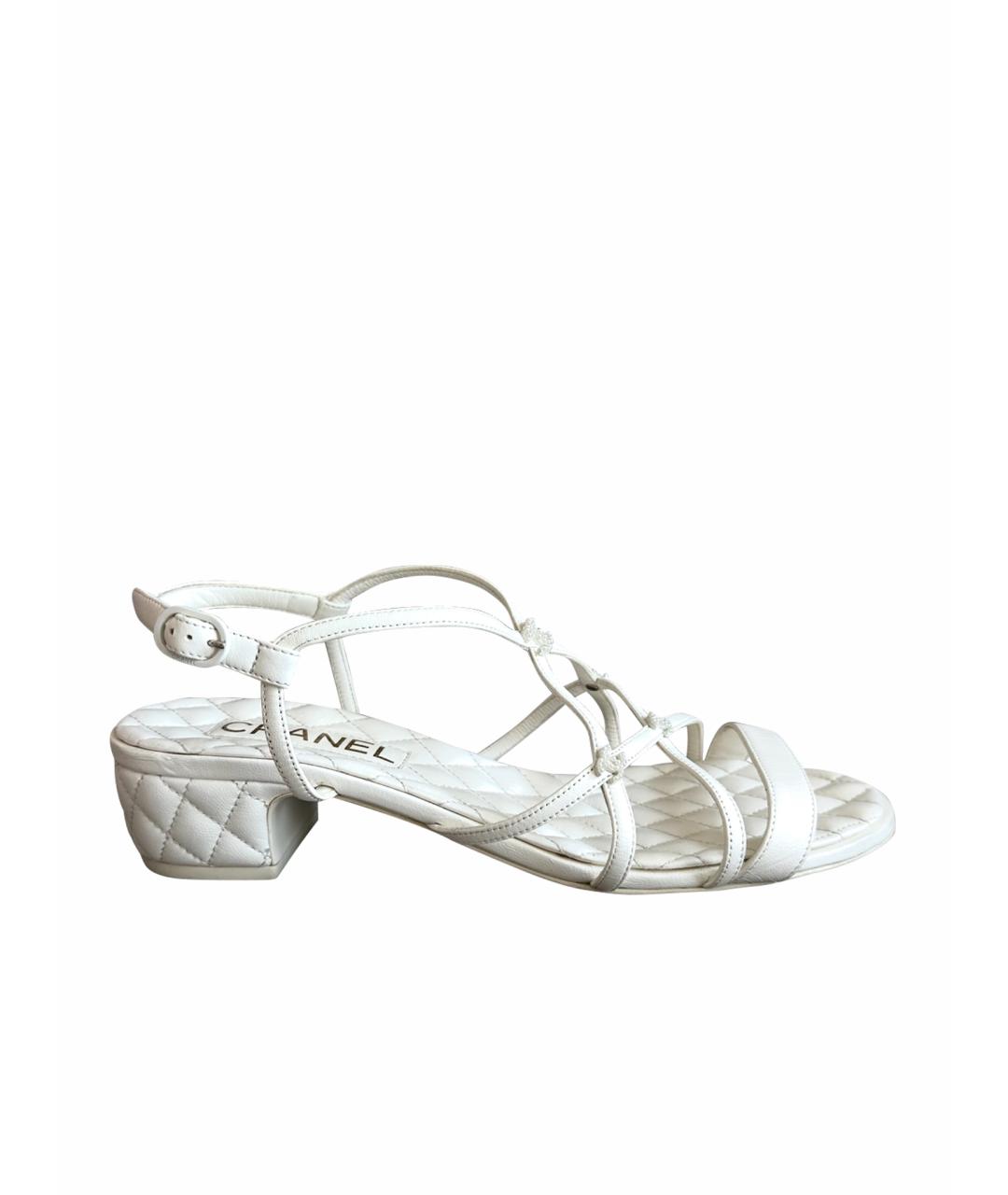 CHANEL Белые кожаные сандалии, фото 1