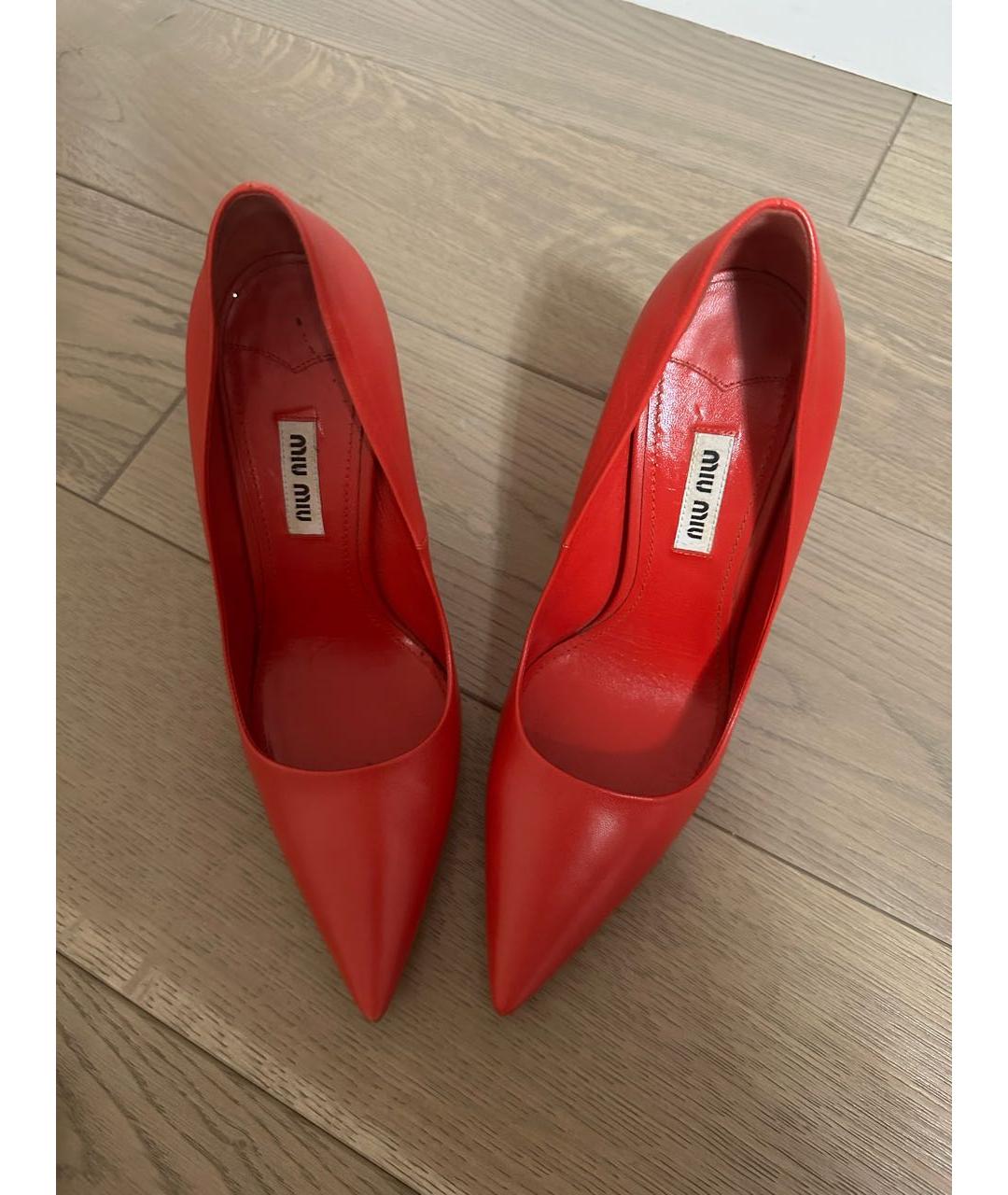 MIU MIU Красные кожаные туфли, фото 2