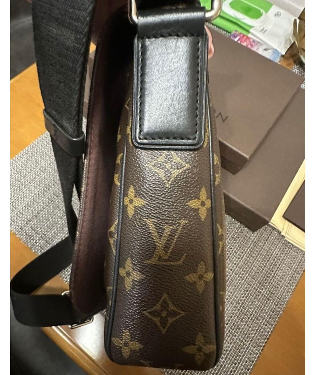 LOUIS VUITTON Коричневая сумка на плечо, фото 7