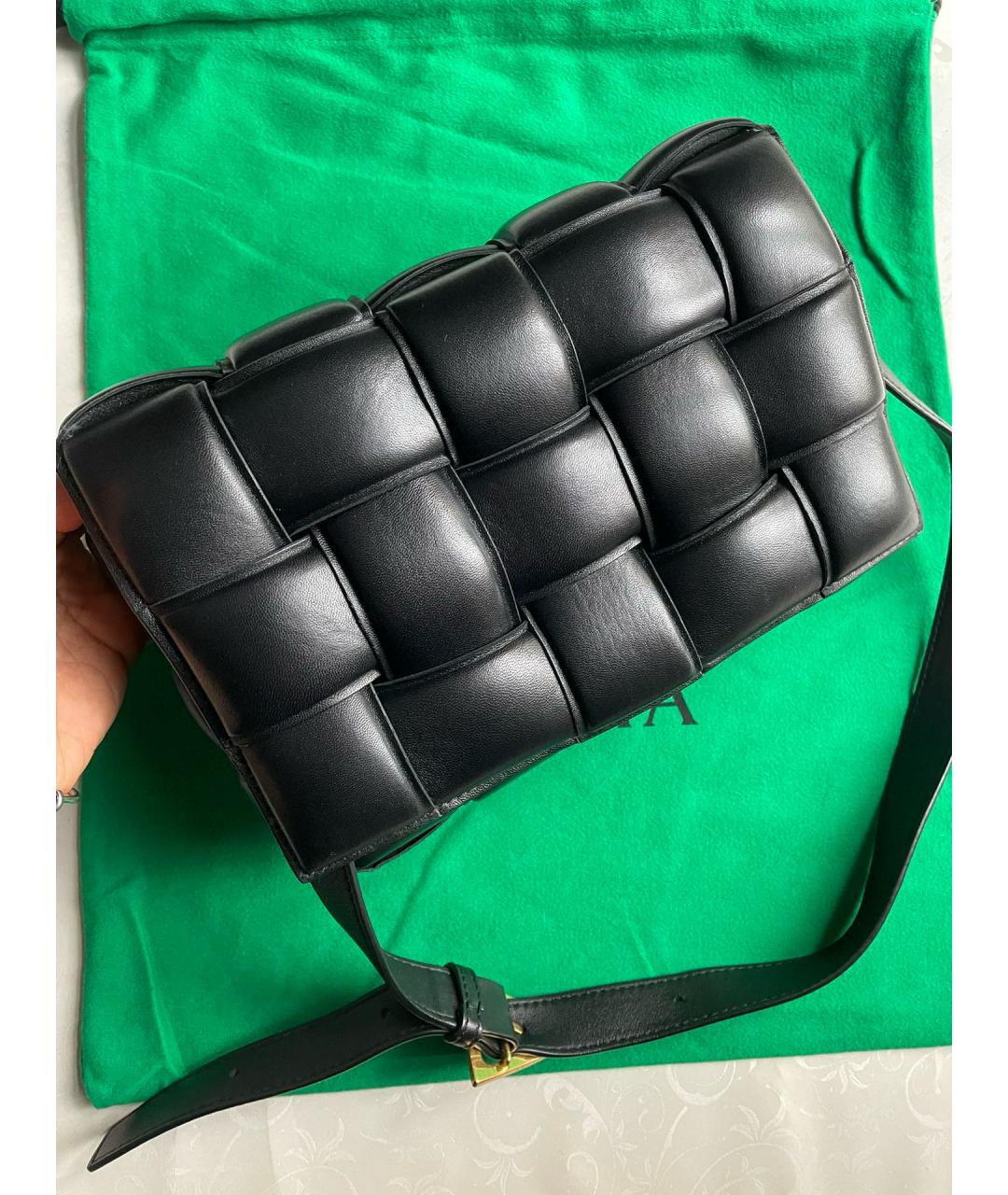 BOTTEGA VENETA Черная кожаная сумка через плечо, фото 2