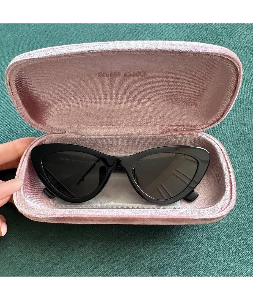 MIU MIU Черные пластиковые солнцезащитные очки, фото 4