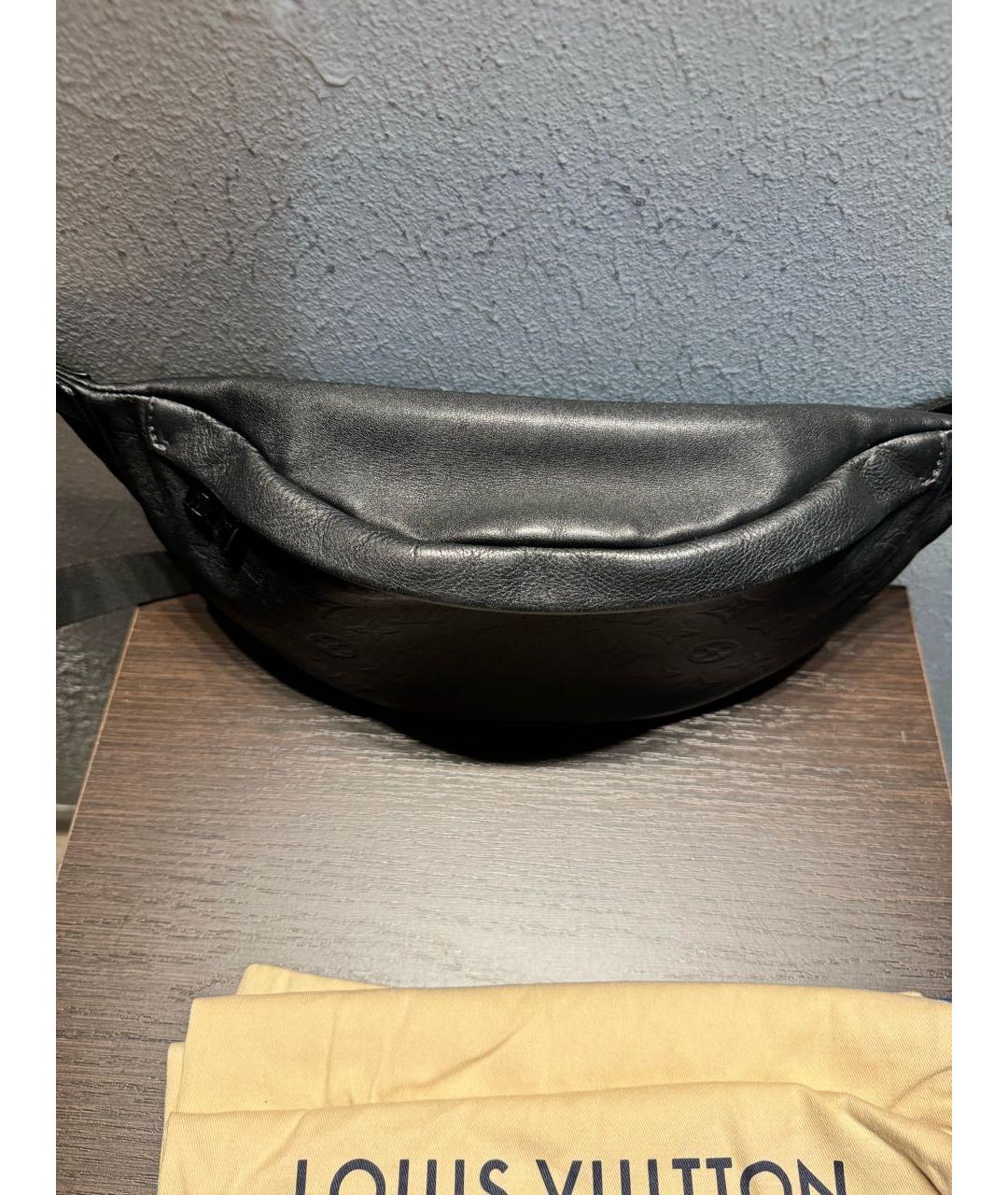 LOUIS VUITTON Черная кожаная поясная сумка, фото 2