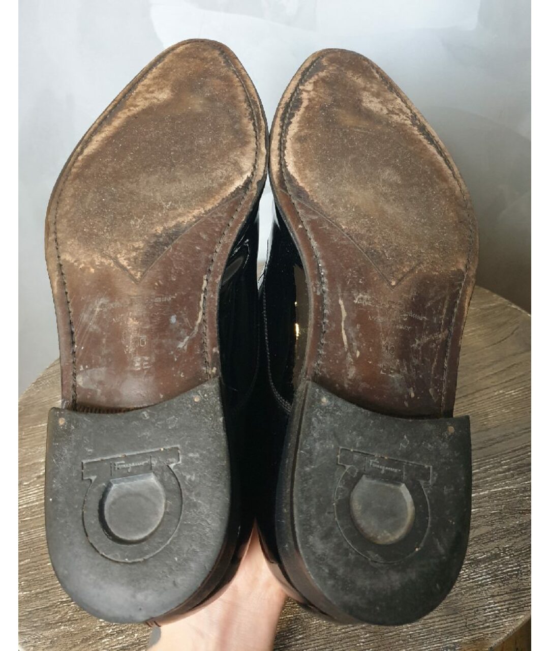 SALVATORE FERRAGAMO Черные туфли из лакированной кожи, фото 6