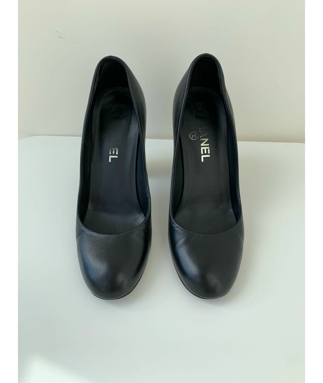 CHANEL PRE-OWNED Черные кожаные туфли, фото 2