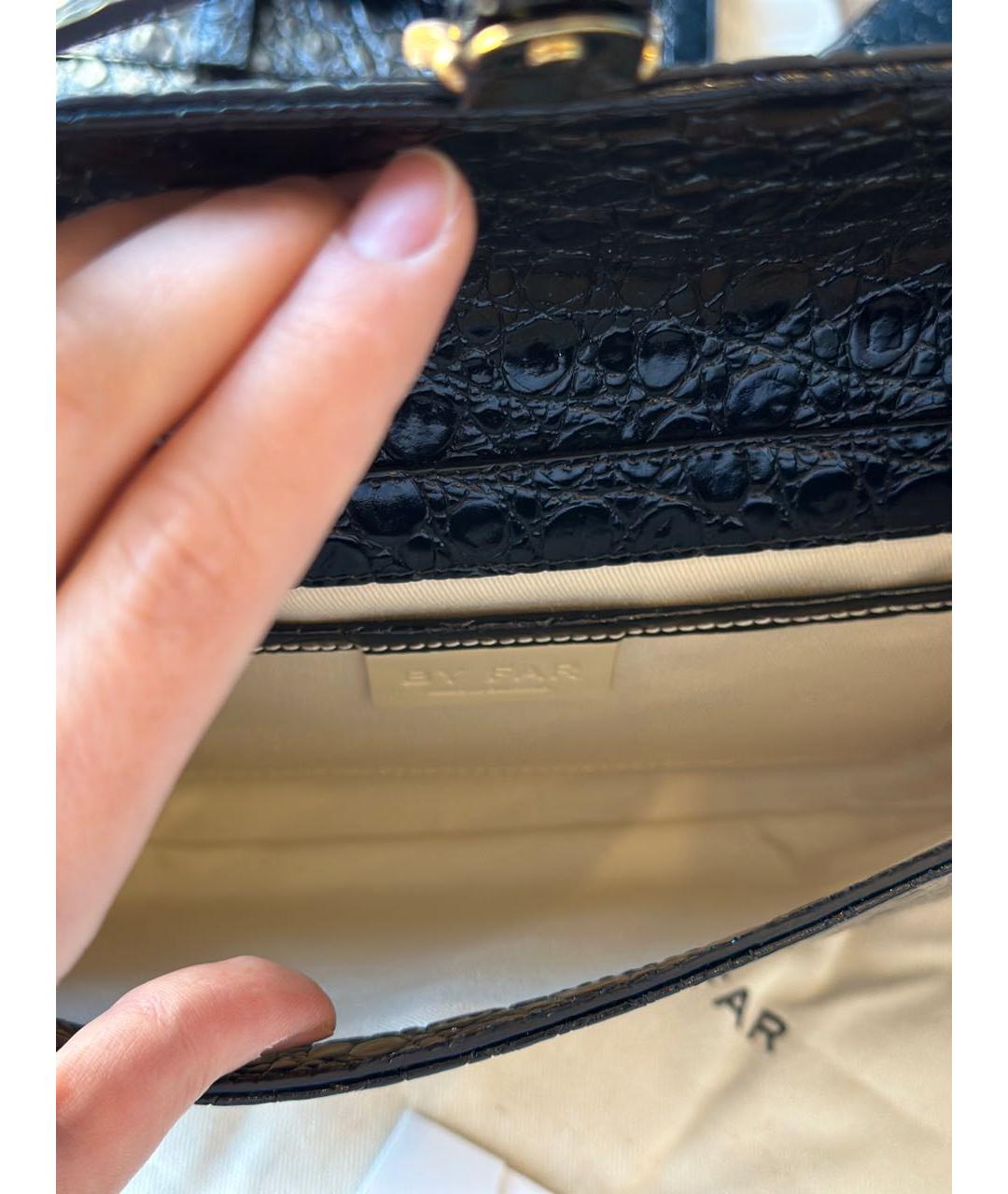 BY FAR Черная кожаная сумка с короткими ручками, фото 6