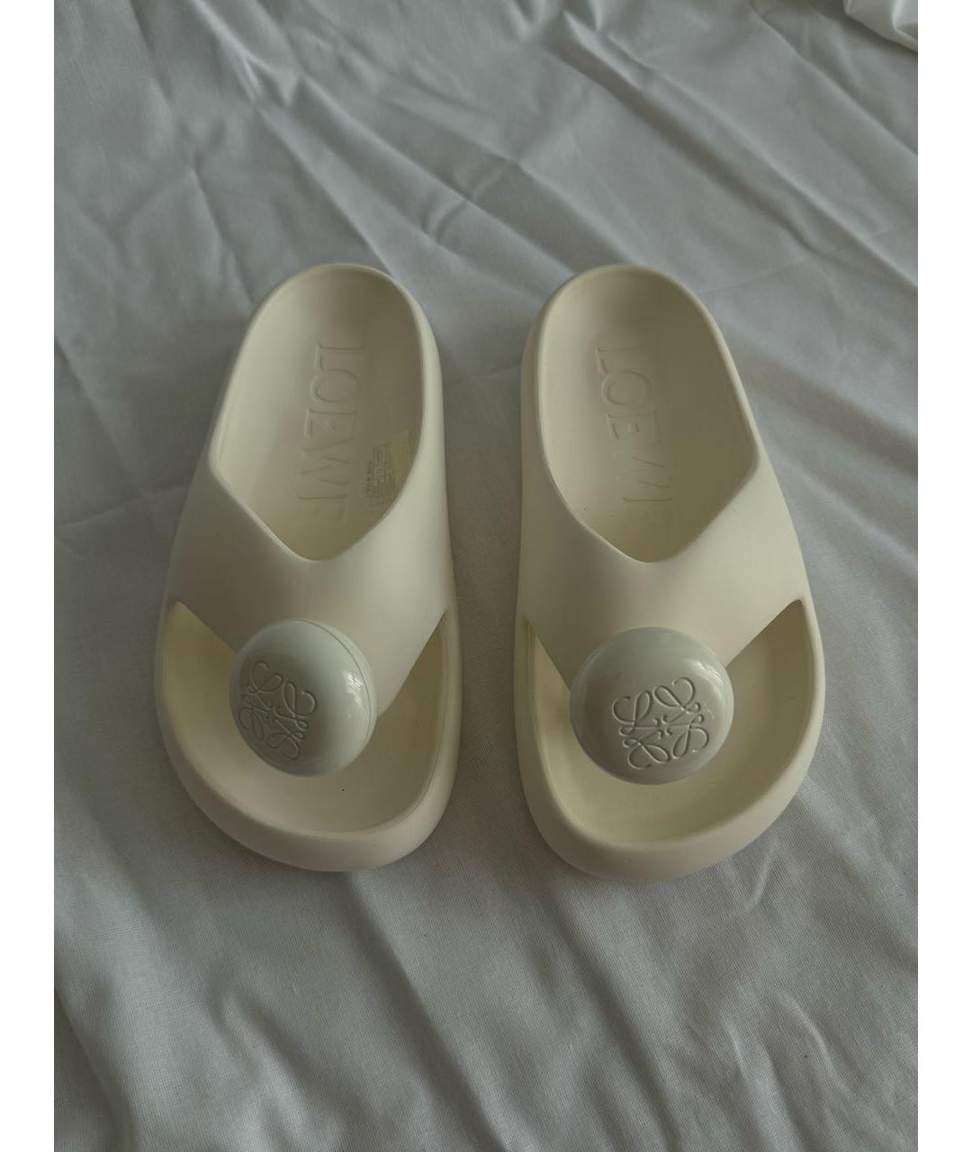 LOEWE Белые резиновые сандалии, фото 2