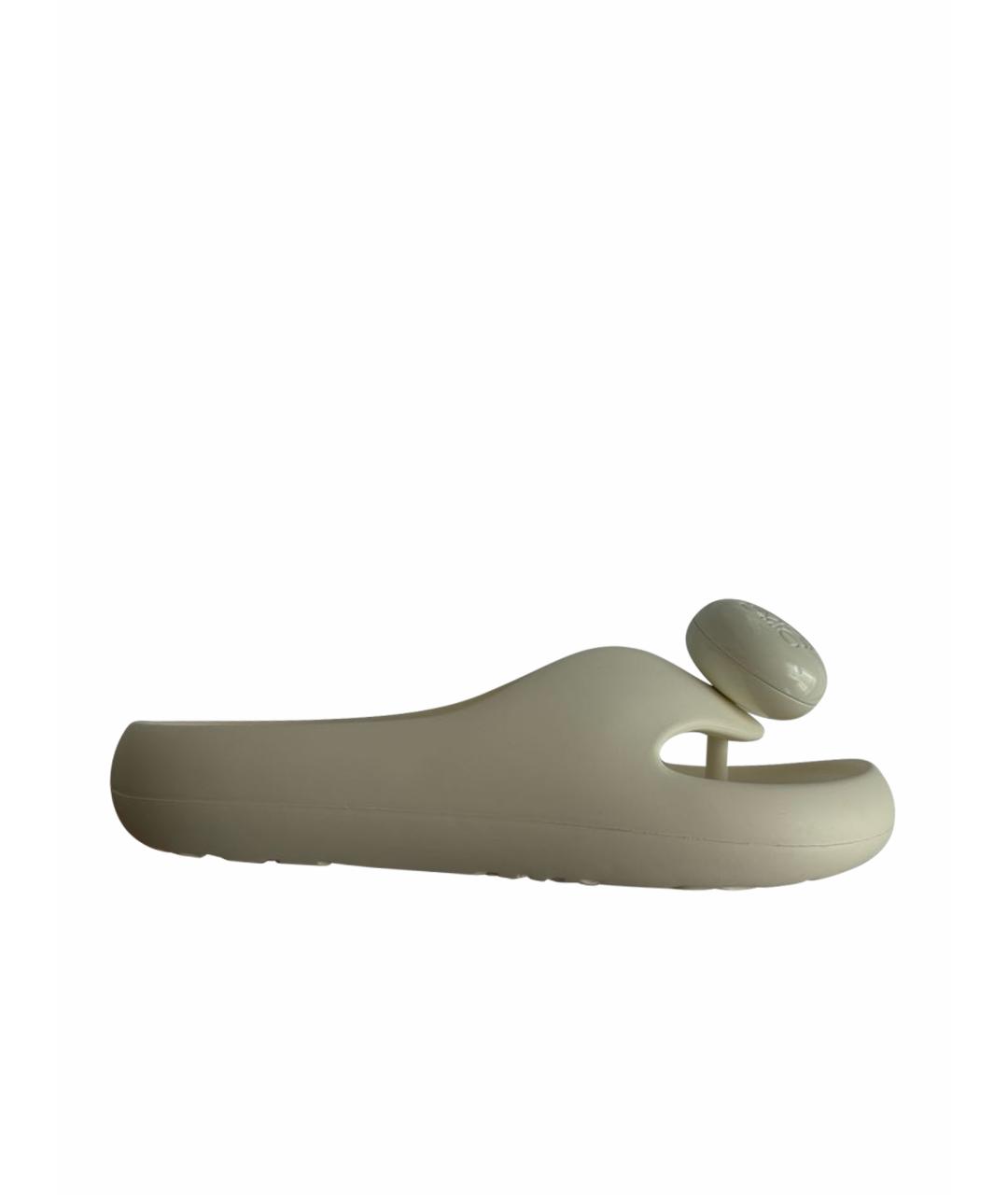 LOEWE Белые резиновые сандалии, фото 1