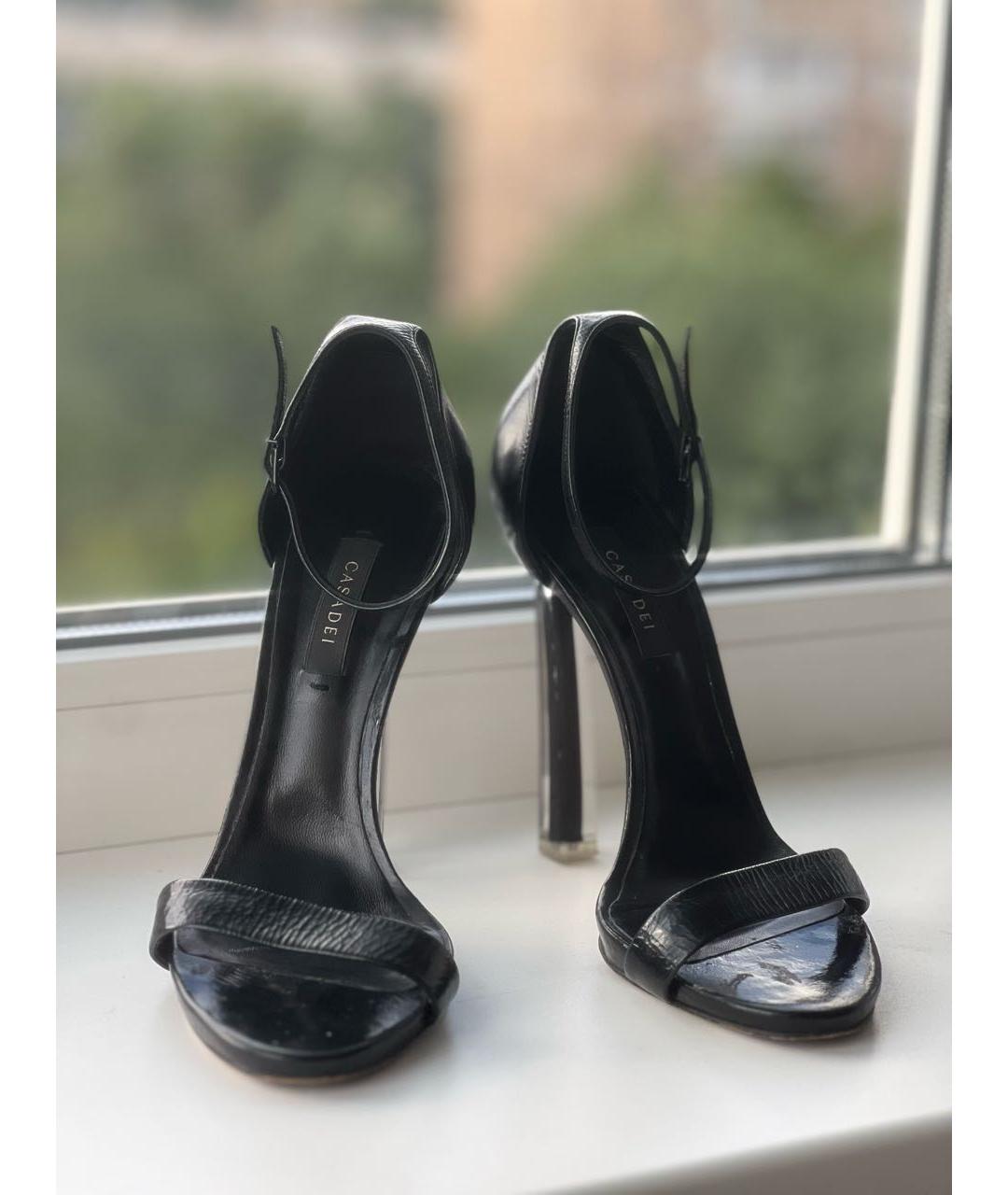 CASADEI Черные босоножки из лакированной кожи, фото 2