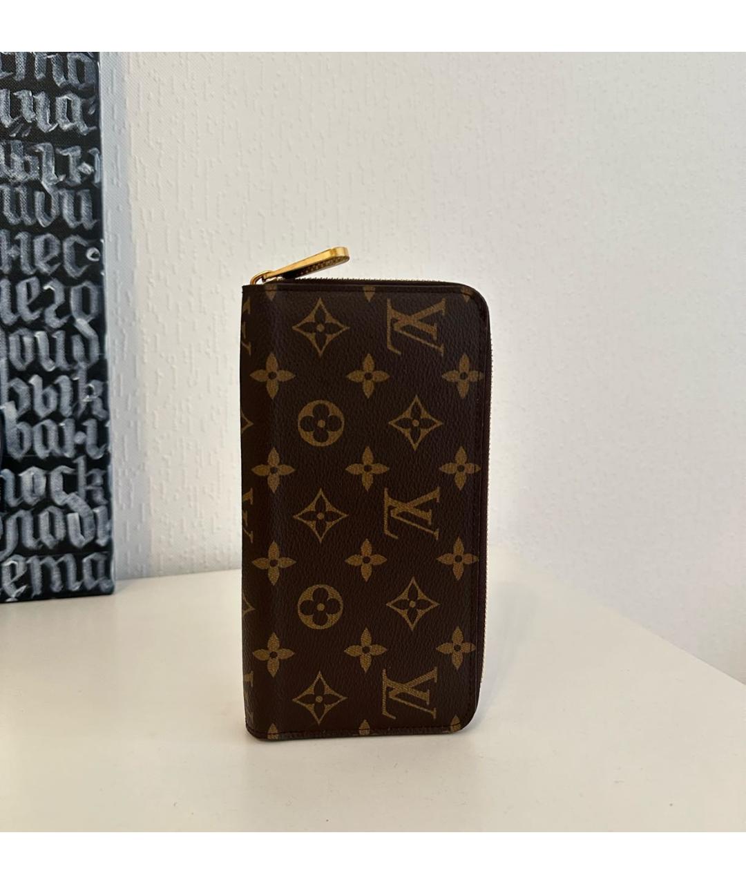 LOUIS VUITTON Коричневый кошелек, фото 8