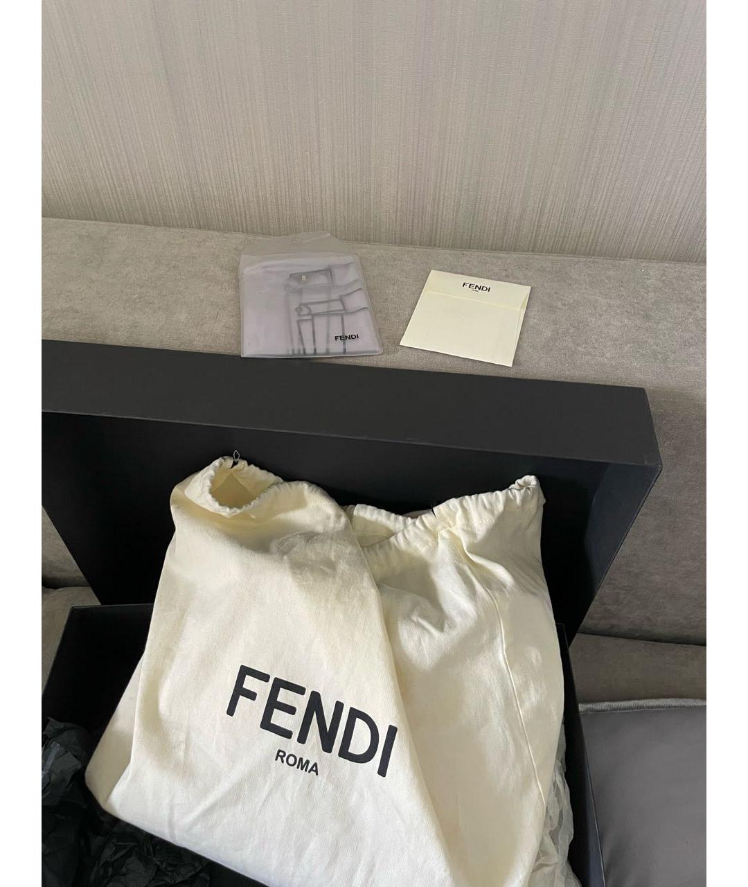 FENDI Бежевая кожаная сумка с короткими ручками, фото 4
