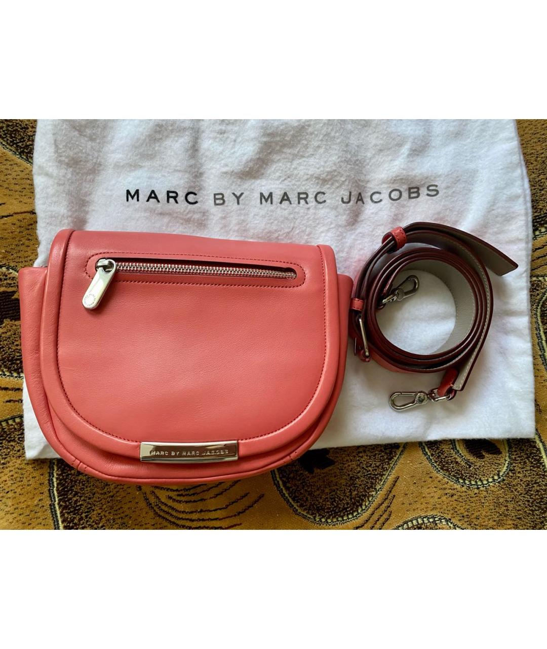 MARC BY MARC JACOBS Коралловая кожаная сумка через плечо, фото 2