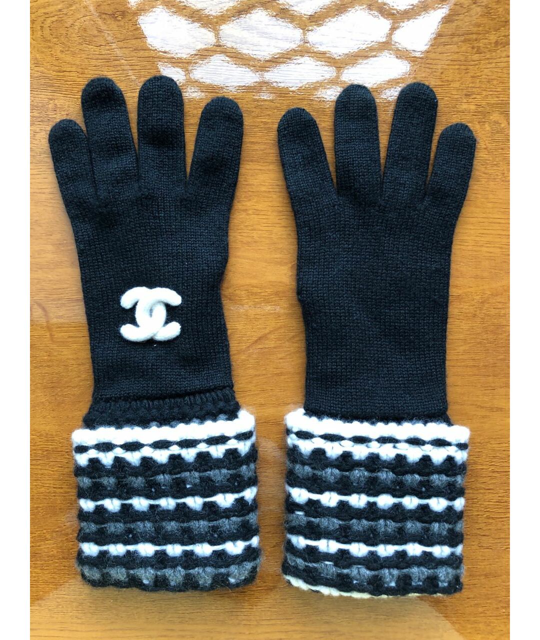 CHANEL PRE-OWNED Черные кашемировые перчатки, фото 5