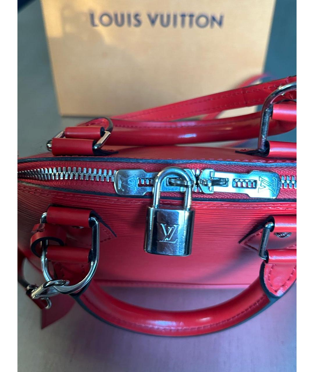 LOUIS VUITTON Красная кожаная сумка с короткими ручками, фото 8