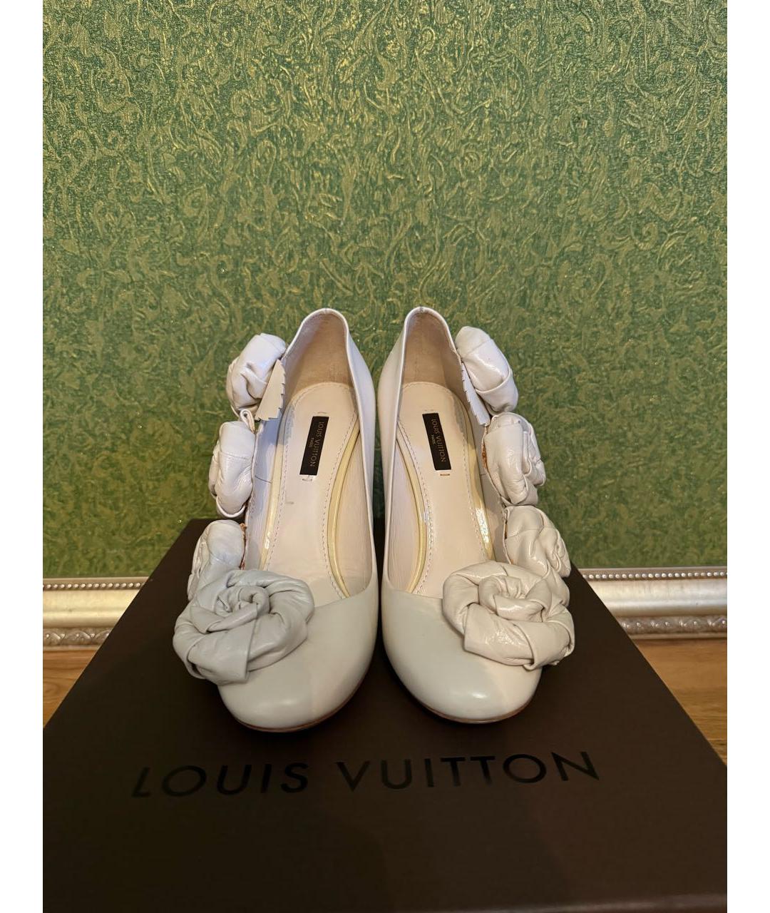 LOUIS VUITTON Белые кожаные свадебные туфли на среднем каблуке, фото 2