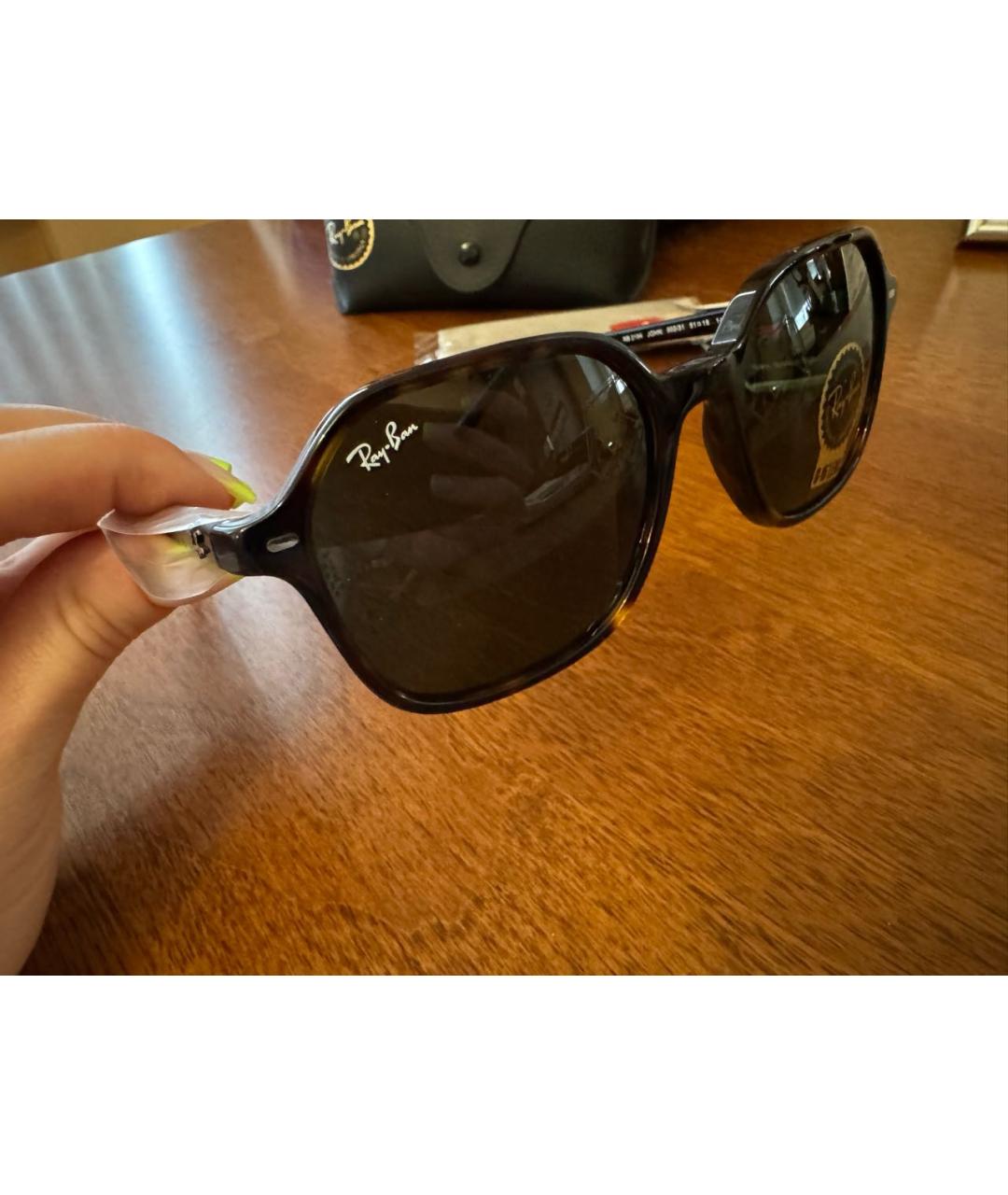 RAY BAN Черные пластиковые солнцезащитные очки, фото 3