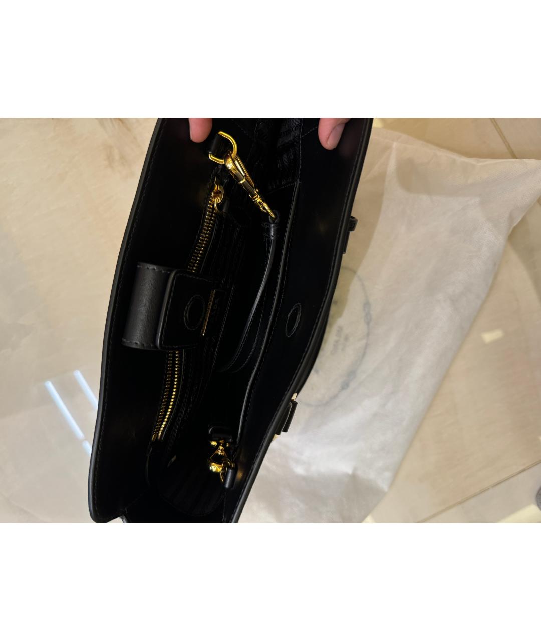 PRADA Черная кожаная сумка с короткими ручками, фото 2